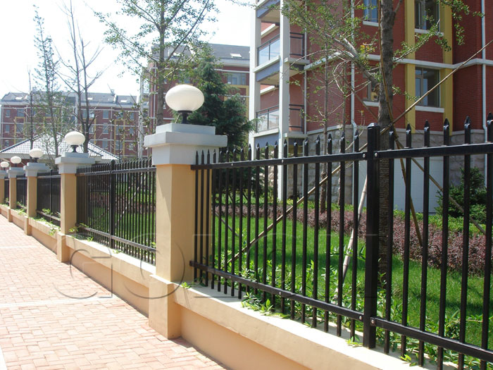 iron rail fencing