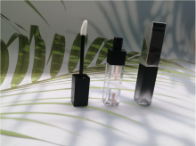 Popular unique plastic cosmetic lipgloss tubes