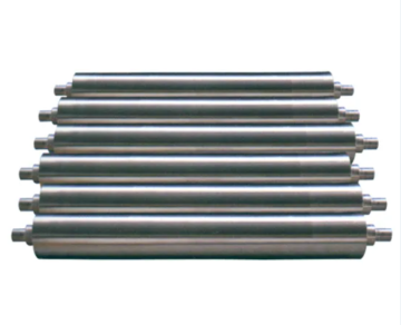 Immersed and stabilizing roll