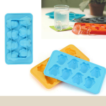 Penguin shape silicone cake mould