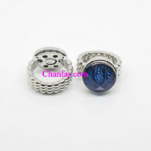 Elastic charm rings with button