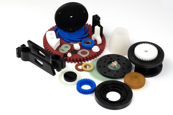 CNC-Teilebearbeitung vs. CNC-Bearbeitung von Kunststoffteilen cnc parts machining vs CNC machining plastic parts