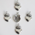 Wholesale 28mm Vintage Metal Hearts Made with Crown Charm Jewelry Heart Charms