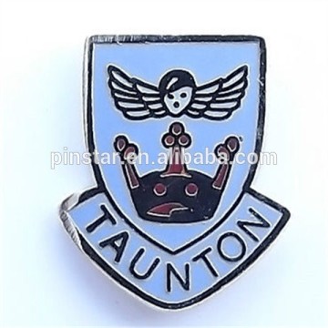 TAUNTON SOMERSET ENGLAND ENAMEL LAPEL PIN BADGE