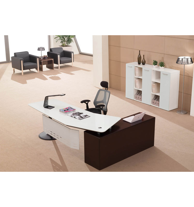 Elegant Light Walnut MDF Curved Office Desk