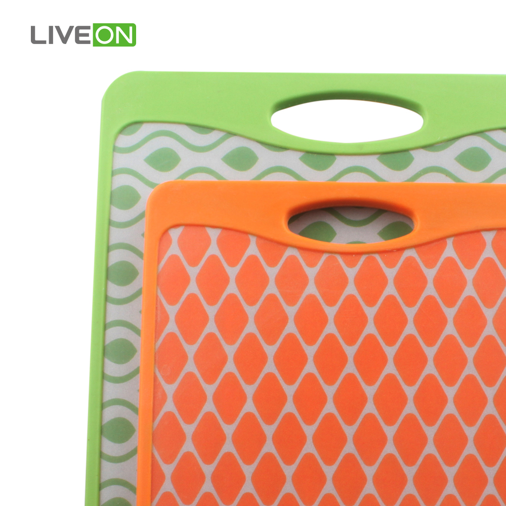 2 pcs Plastic Cutting Board