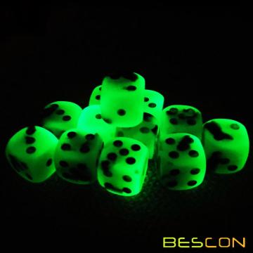 Bescon Two Tone Glowing Dice D6 16mm Set de 12pcs SPOOKY ROCKS, 16mm Six Sided Die (12) Bloc de dés rougeoyant