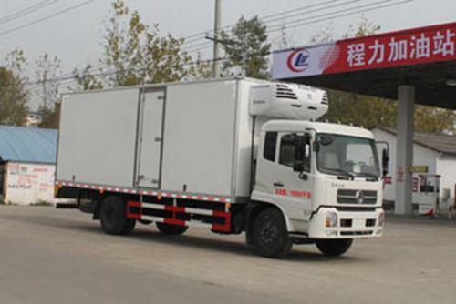 Dongfeng Tianjin 7.4m Refrigerated Van