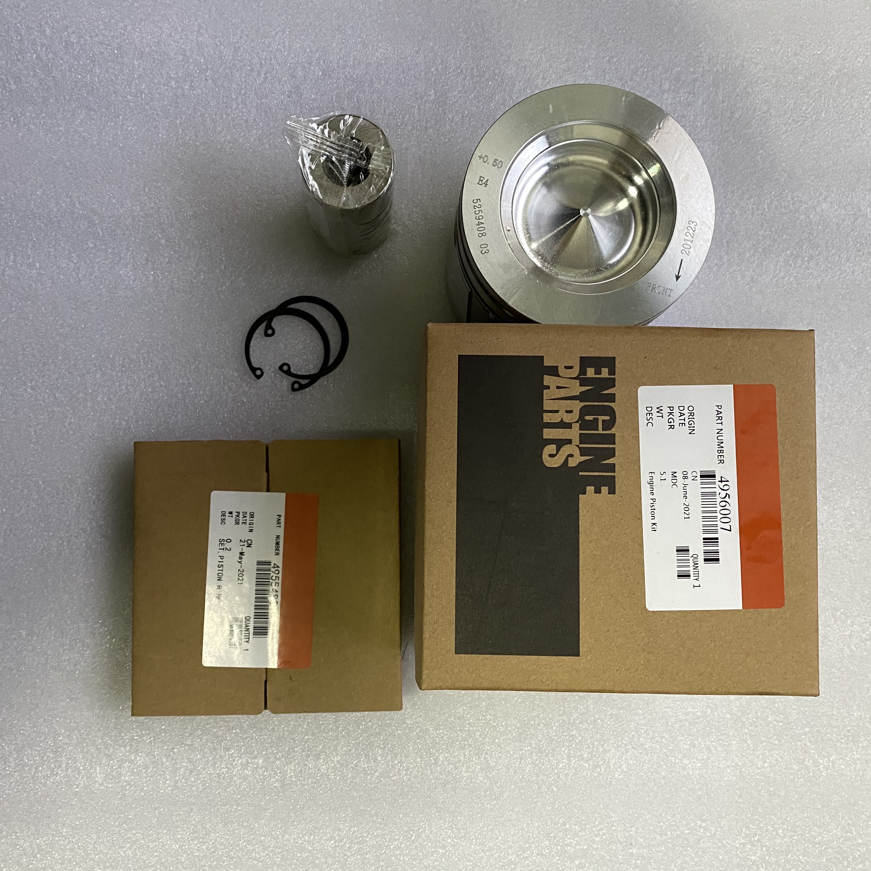 4956007 Kit Piston