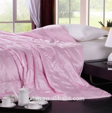 Factory supplier soft warm 100% mulberry silk quilt bedding quilt