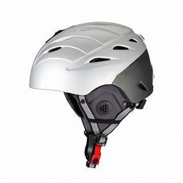 Helmets for skiing made of the PVC + EPS