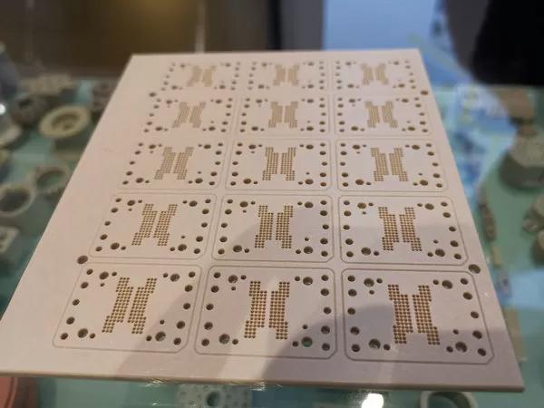 piezas de placa de circuito PEEK circuit board PEEK parts