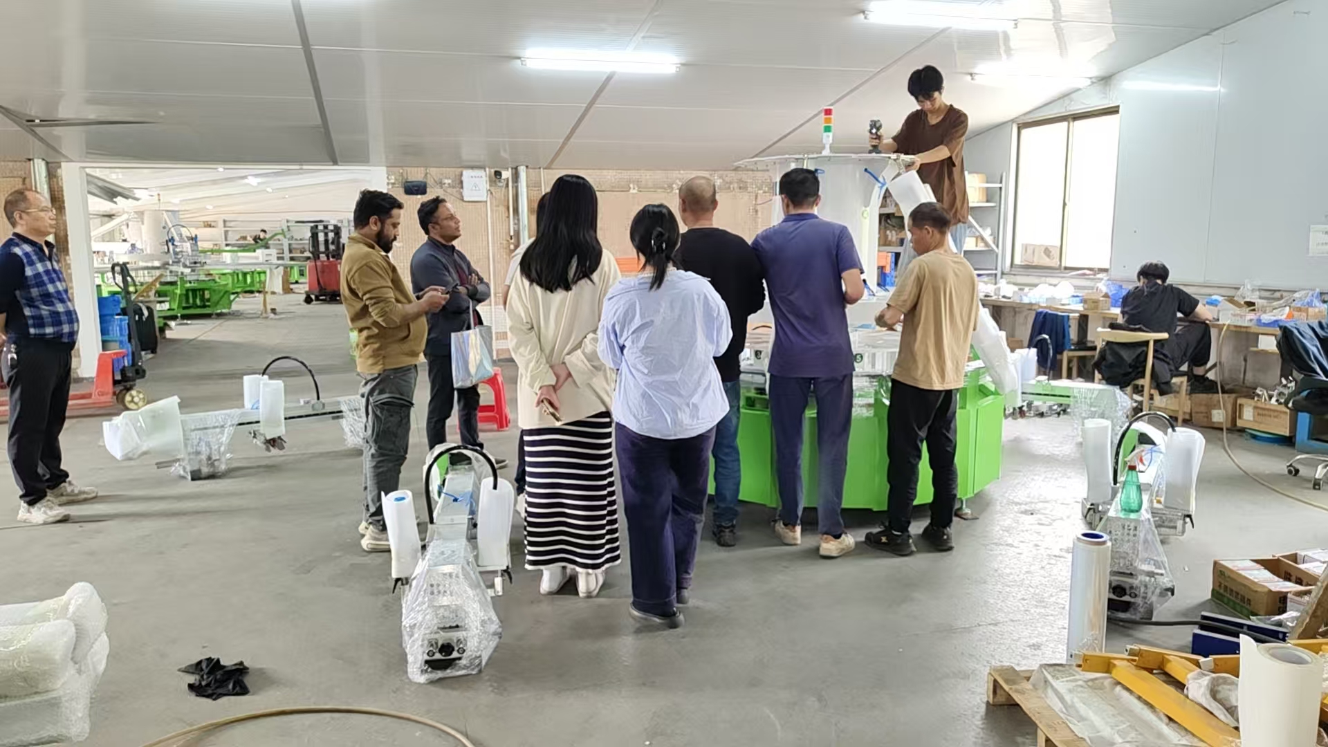 Nepal customers checked octopus screen printer Nepal customers checked octopus screen printer