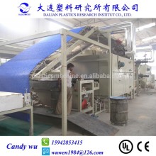 Plastic coil carpet machine