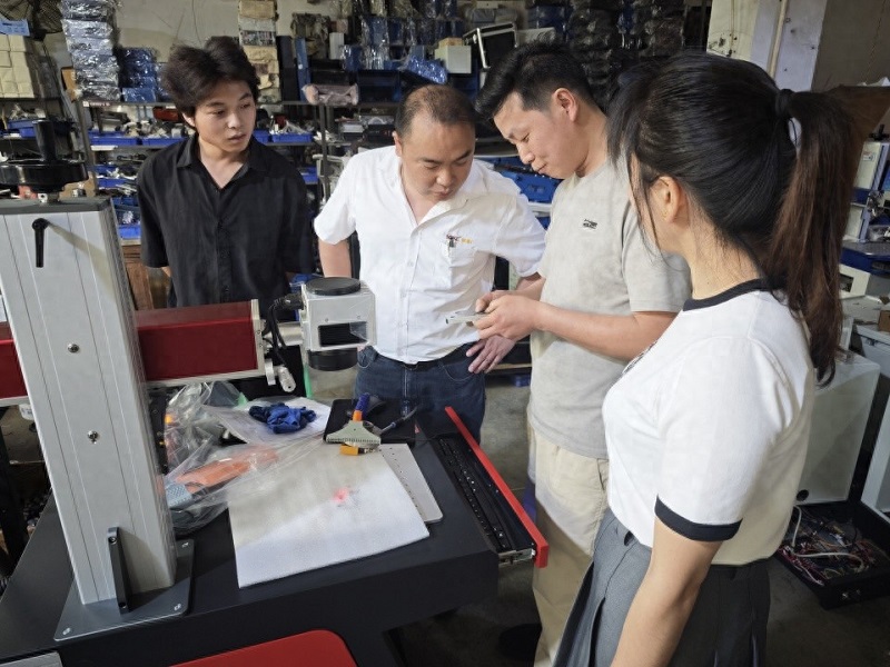 Chuke Intelligent's 300W laser marking machine deeply engraved Volkswagen and was highly recognized by customers