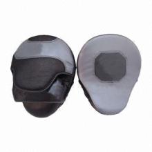 Curved focus mitts for comfortable training