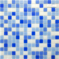 Azulejos de piscina de mosaico de vidrio de blues blancos mixtos