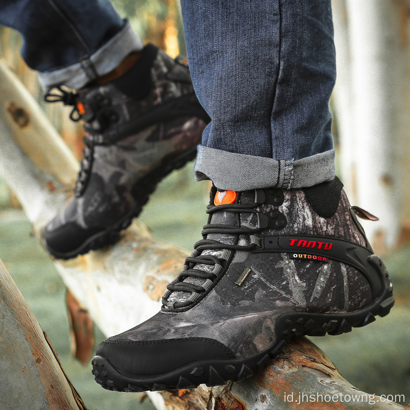 Kamuflase sepatu hiking outdoor high-top