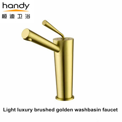 Luxo leve escovado torneira lavatório dourado