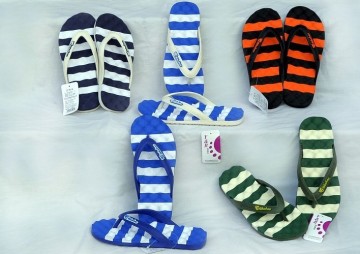 men's beach slippers, flip-flops