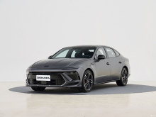 Midsize gasoline sedan Hyundai Sonata