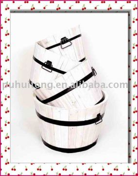 White color wooden planter