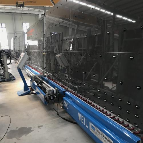 Automatic Vertical Sealing Robot for Insulating Glass