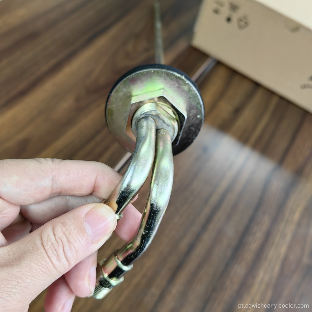 Dispositivo de tubo de sucção de óleo para térmico e transportador auto-alimentado com óleo de bombeamento movido a dieselegine do tanque