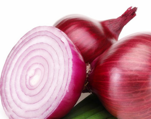 Fresh red onion