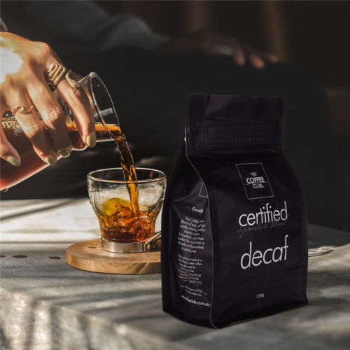 Diseñar y ordenar en línea 8 o 12 oz de café personalizado