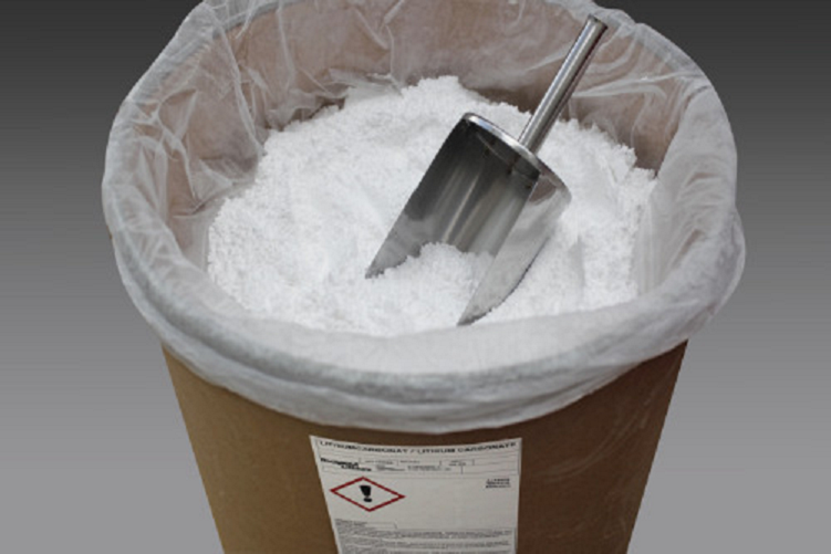 Tại sao lithium carbonate phân hủy khi đun nóng