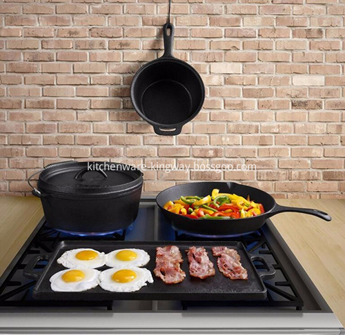 Cast Iron Dutch Oven With Grill Pan and Griddle