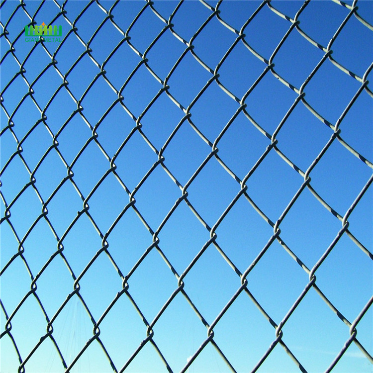 Chain link fence assembly