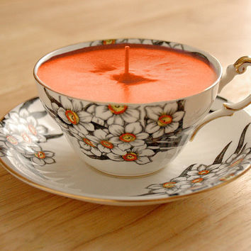 Unique handmade soy wax fragrant candles in cup