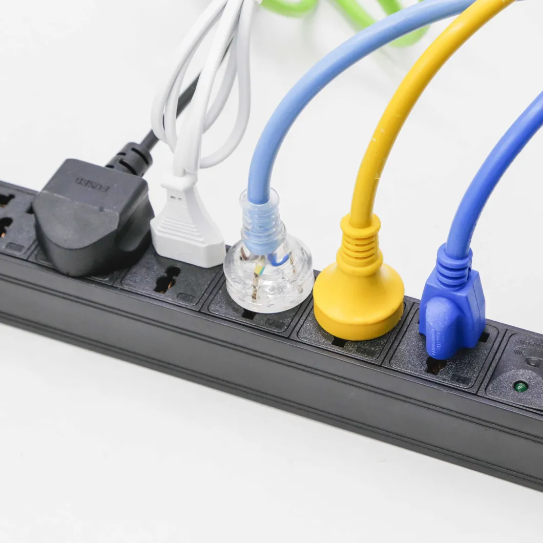 Industrial 8 Outlet IEC PDU with Circuit Breaker Strip