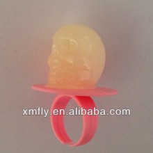 Fruit flavor diamond hard skull ring pop candy