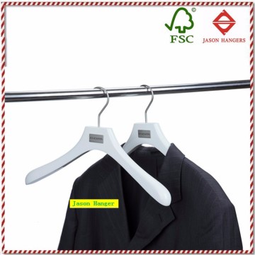 DL0908 Luxury branded high quality white wood suit hanger