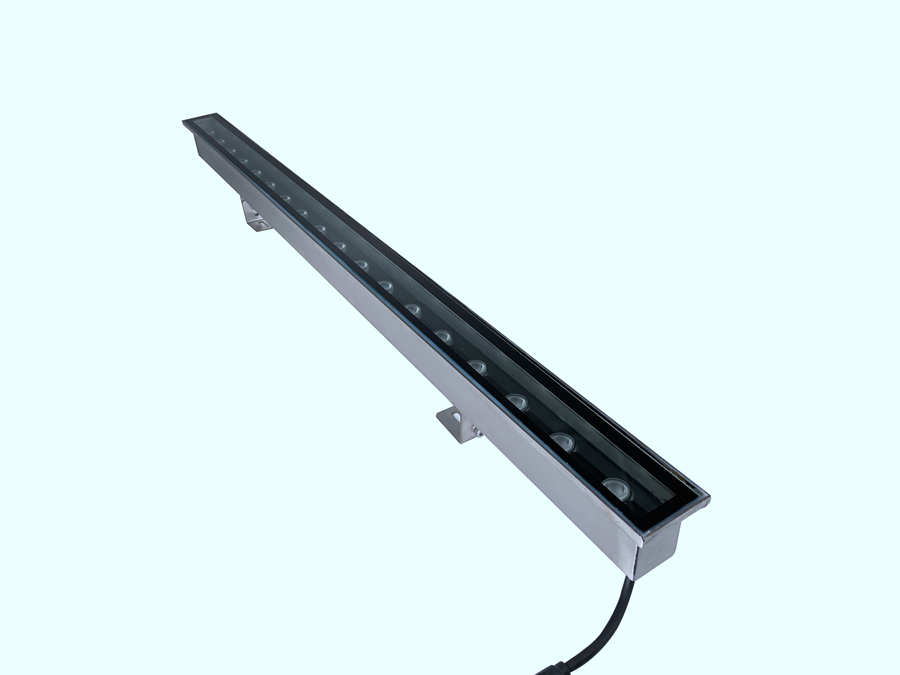 LED underwater light with good protection effect