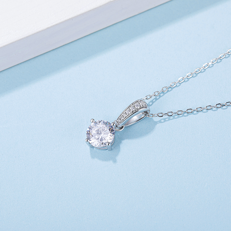 Popular Luxury 925 Sterling Silver Moissanite Diamond Pendant Women Engagement Square Setting Diamond Wedding Party Necklace