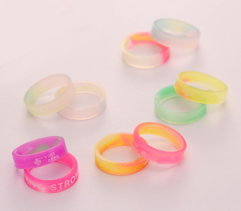 Fashionable Silicone Wedding Ring For Women