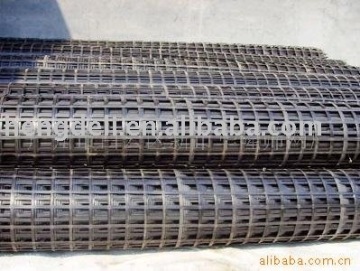 Plastic coated flat wire mesh