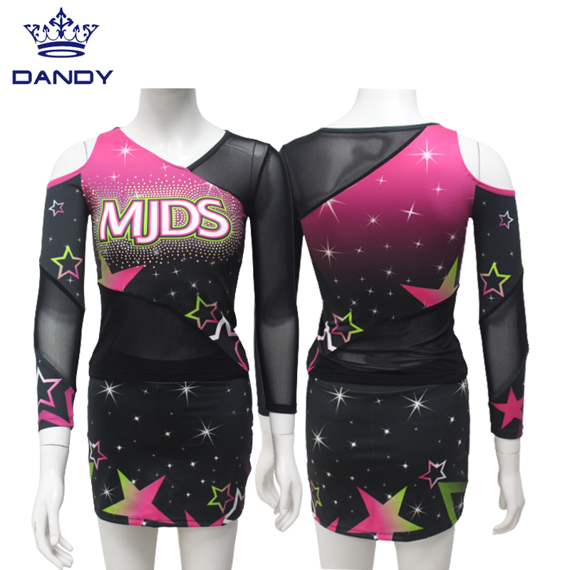 Neue Design -Cheerleading -Uniformen