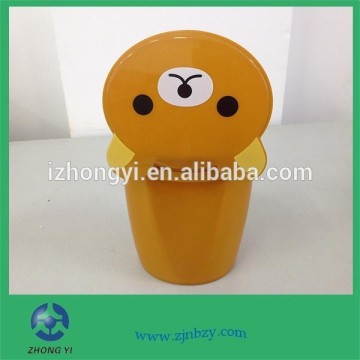 Little Desktop Plastic Dustbin