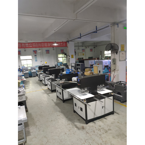 Dongguan goedkope automatische tag-embossingmachine te koop