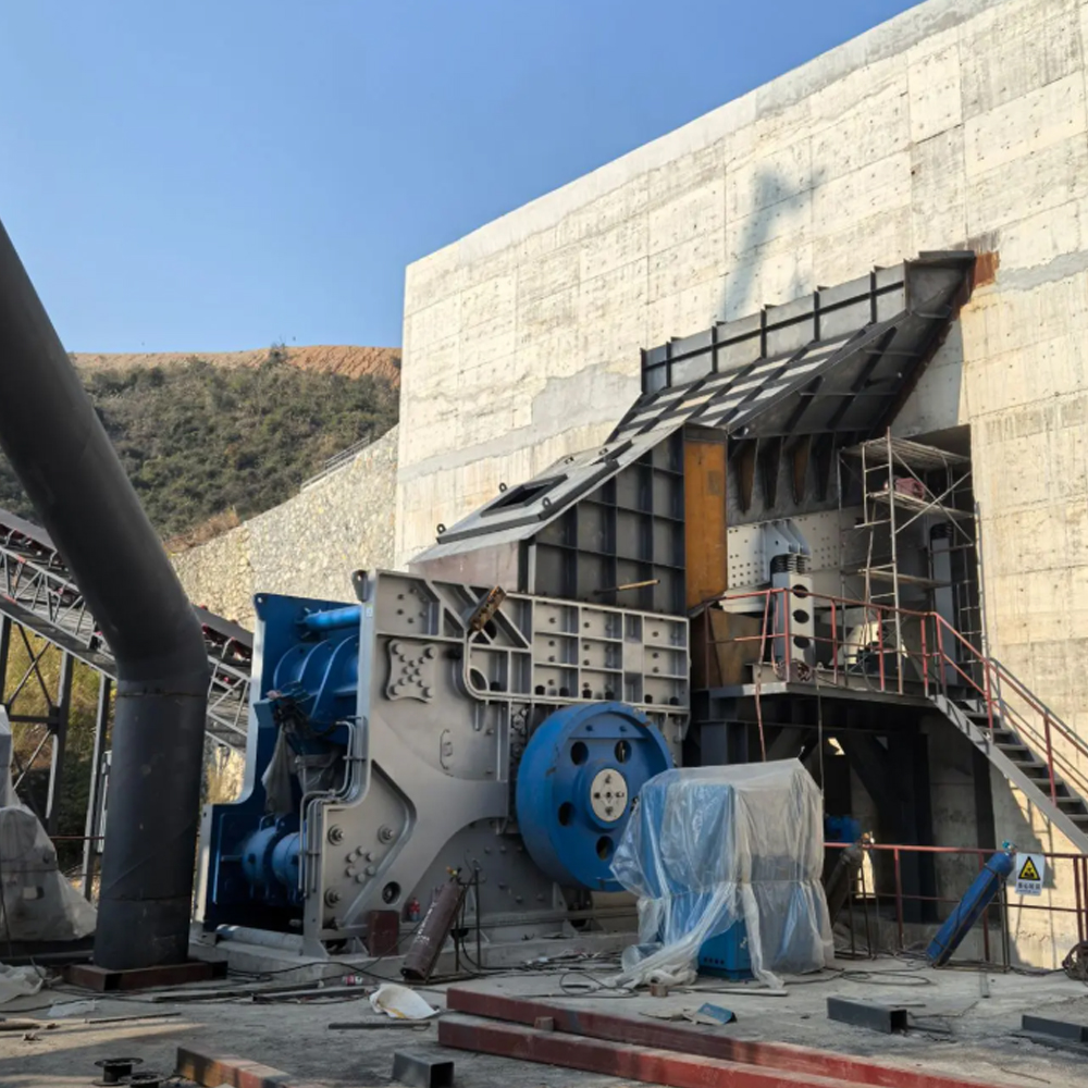 Máquina de britagem giratória horizontal Horizontal Gyratory Crushing Machine