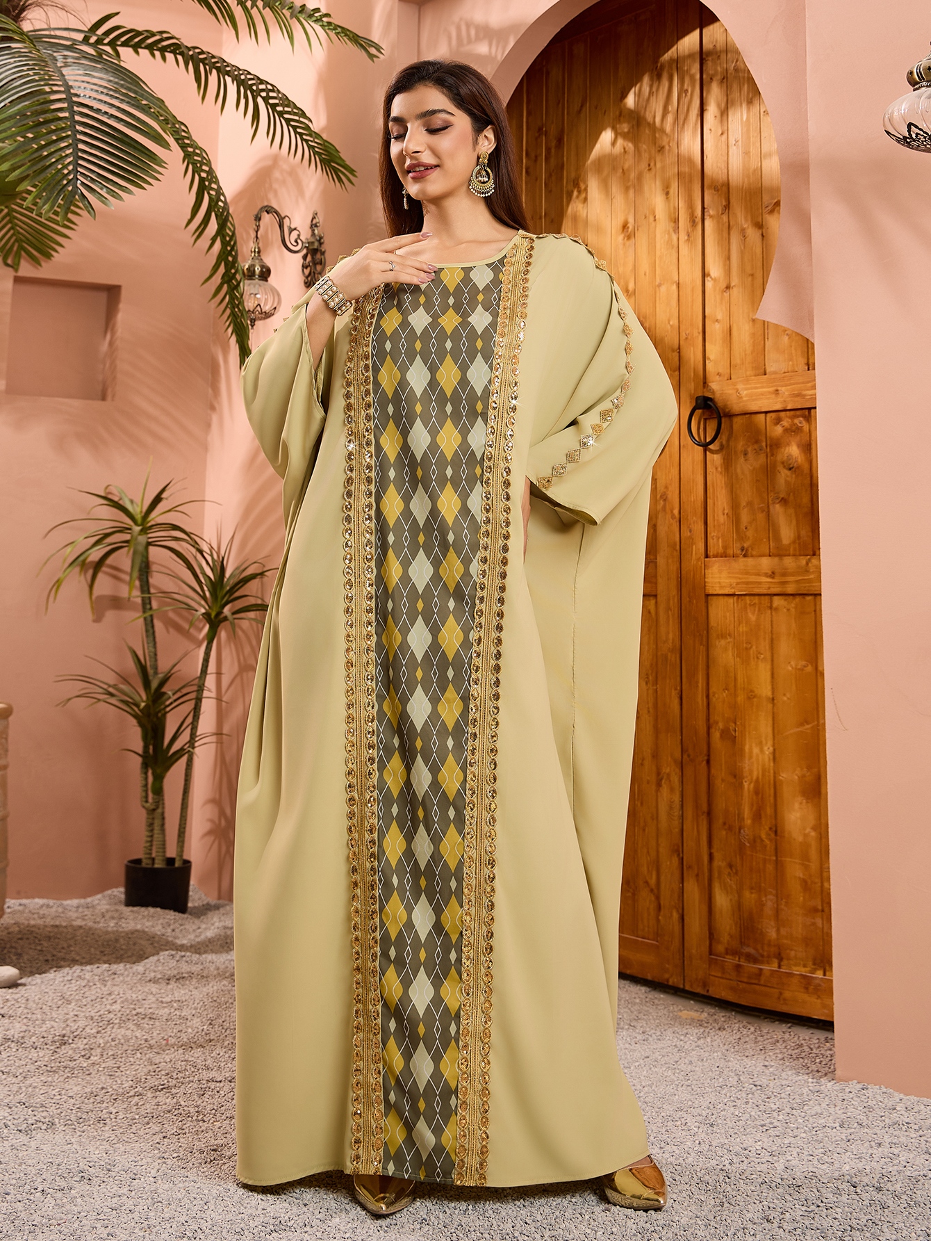 توری چاپ هندسی Batwing Abaya (2) Luxury Geometric Print Lace Batwing Abaya