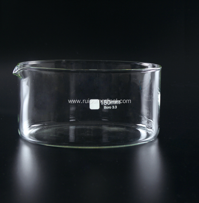 Crystallizing Dish with Spout