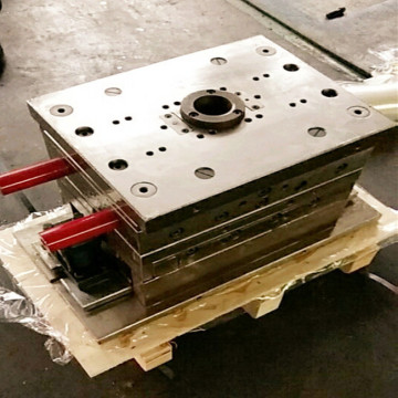 Plastic led bulb housing mould