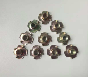 Yellow zinc plated machine lock nuts