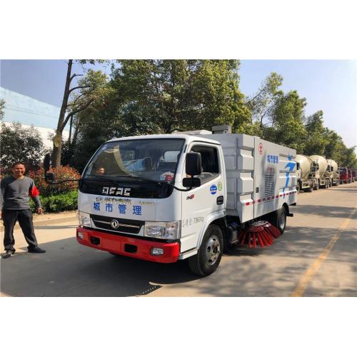 Tout nouveau camion de balayeuse de route Dongfeng 5cbm chaud